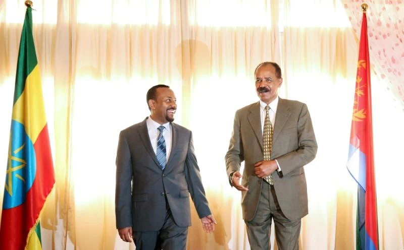 Eritrea's President, Isaias Afwerki talks to Ethiopia's Prime Minister, Abiy Ahmed in Addis Ababa, Ethiopia July 16, 2018. (Reuters)