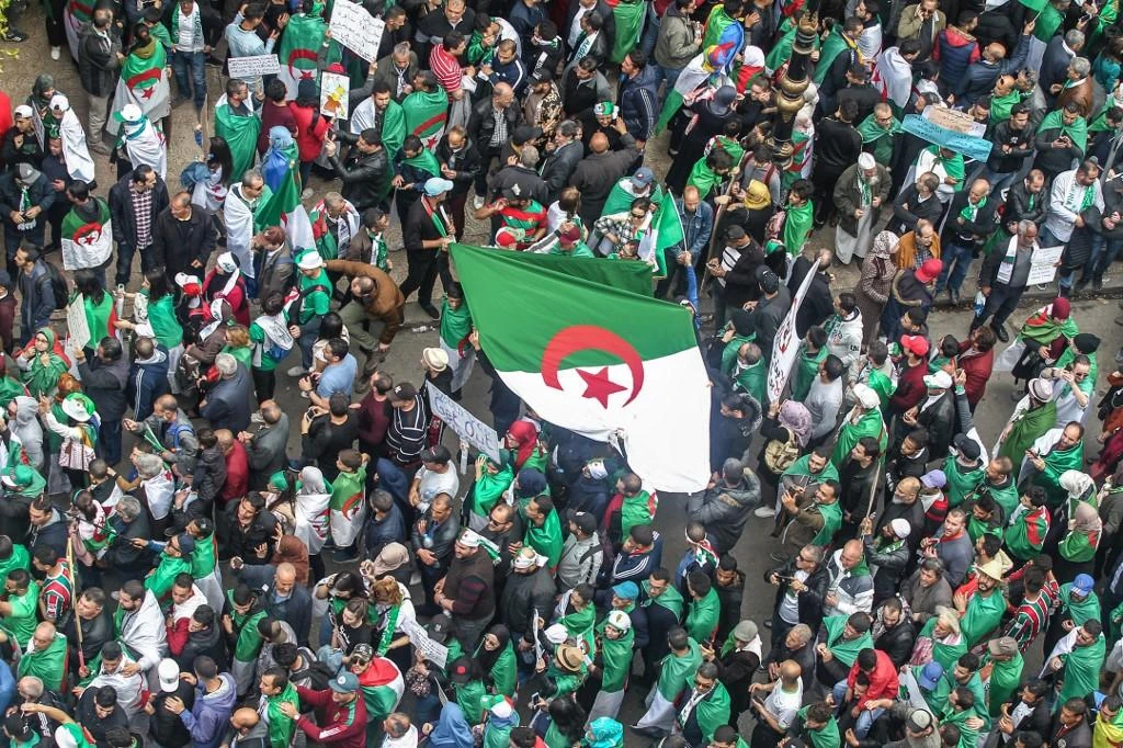 Algeria’s tidy revolutionaries: Cleanup after mass protests