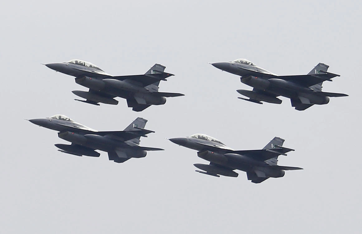 Pakistan PM accuses India of war hysteria over downed F-16 claim