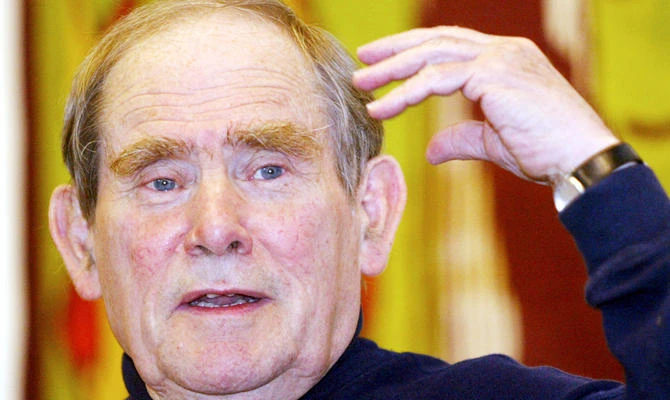 Sydney Brenner, who helped decipher genetic code, dies at 92