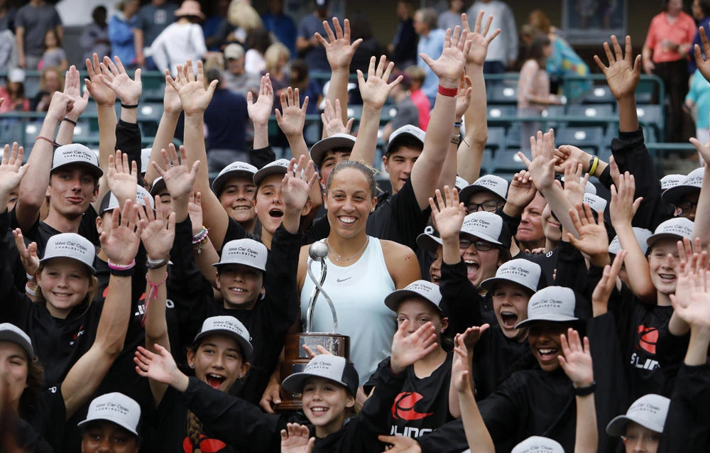 Madison Keys downs Wozniacki to claim Charleston crown