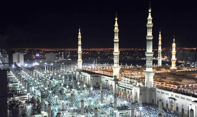 The first category, this year titled “The Honor of Status” rewards research in the areas of Prophetic Sunnah and contemporary Islamic Studies around the world. (SPA)