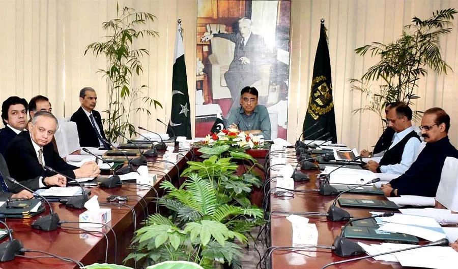 Finance Minister Asad Umar is chairing Economic Coordination Committee (ECC) meeting in Islamabad on April 08, 2019 – (PID)