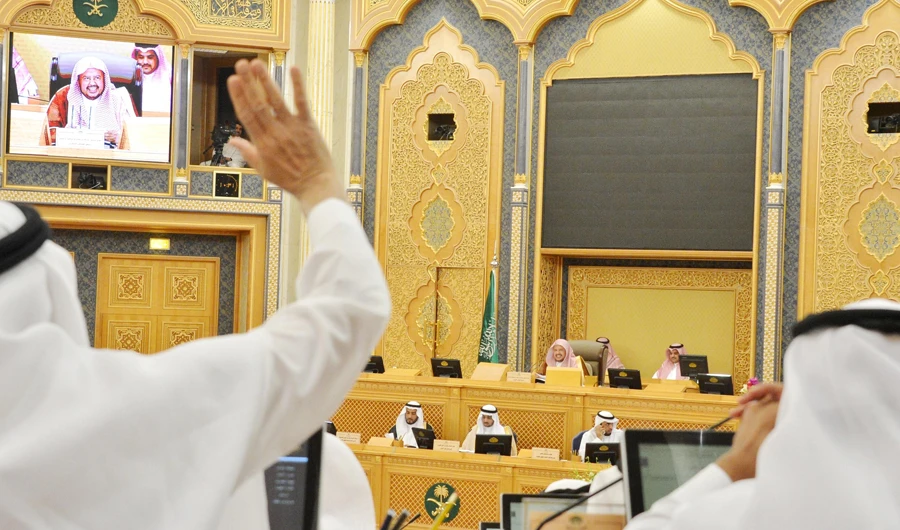 Saudi Shoura Council wants more women in court jobs