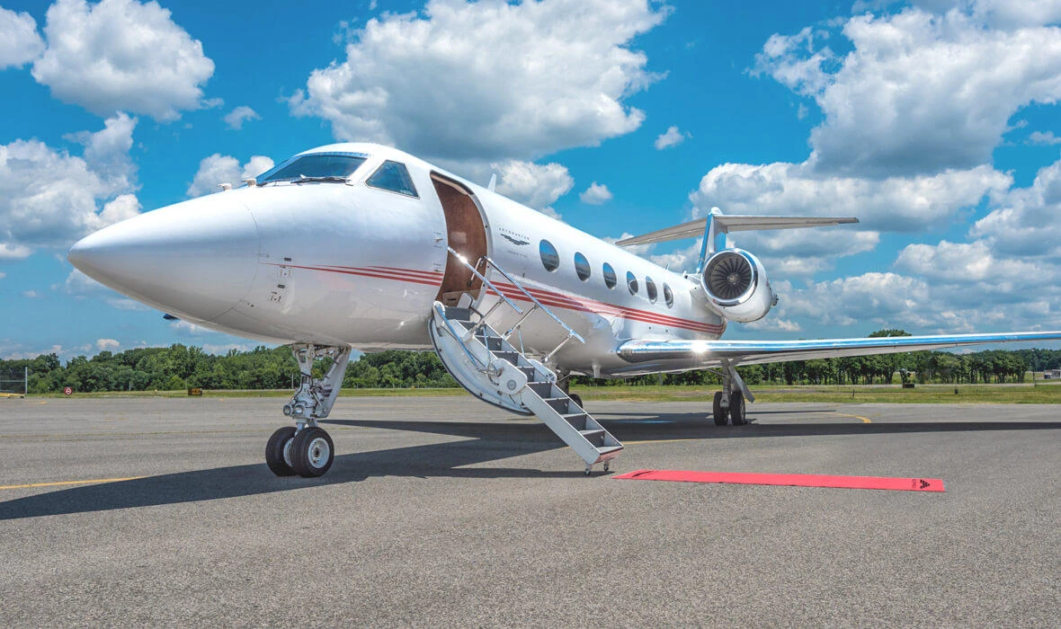 Dubai’s Vista Global agrees to buy Uber-style private jet booker