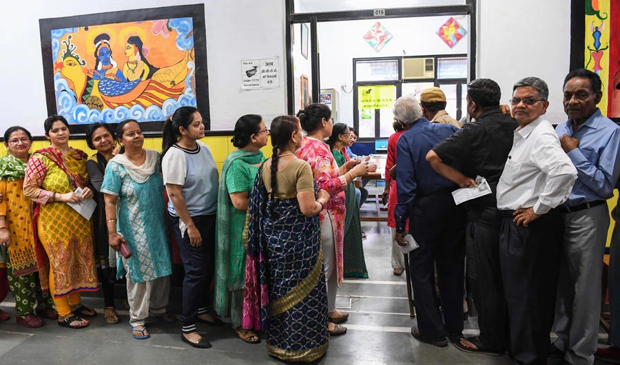 India’s giant election gets underway with voting in first of 7 phases