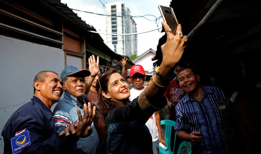 Pushing the envelope: Money politics mars Indonesian poll