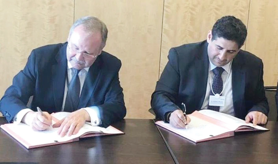 Saudi Arabia’s National Cybersecurity Center (NCSC) and World Economic Forum (WEF) officials sign a memorandum of intent to enhance cybersecurity and identify potential opportunities for collaboration in projects and initiatives. (SPA)