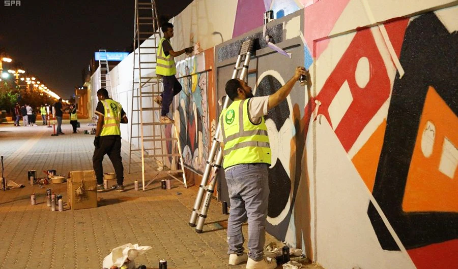 Top Saudi graffiti artists are taking part in the beautification drive in Riyadh. (SPA)
