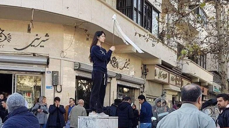 Iranian woman who removed headscarf ‘pardoned’ after jail sentence