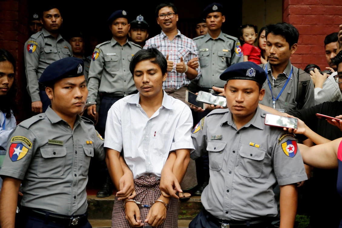 Jailed Reuters reporters, US border photographers win Pulitzer Prizes