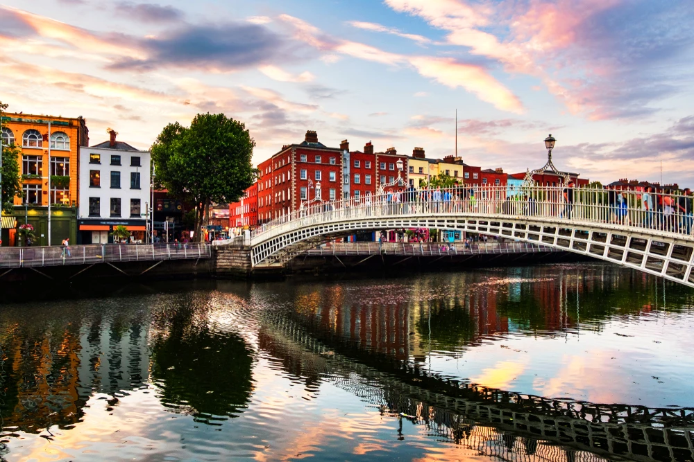 Dublin manages to be both big and small at the same time — a cosmopolitan port city, it also retains a small-town feel. (Shutterstock)