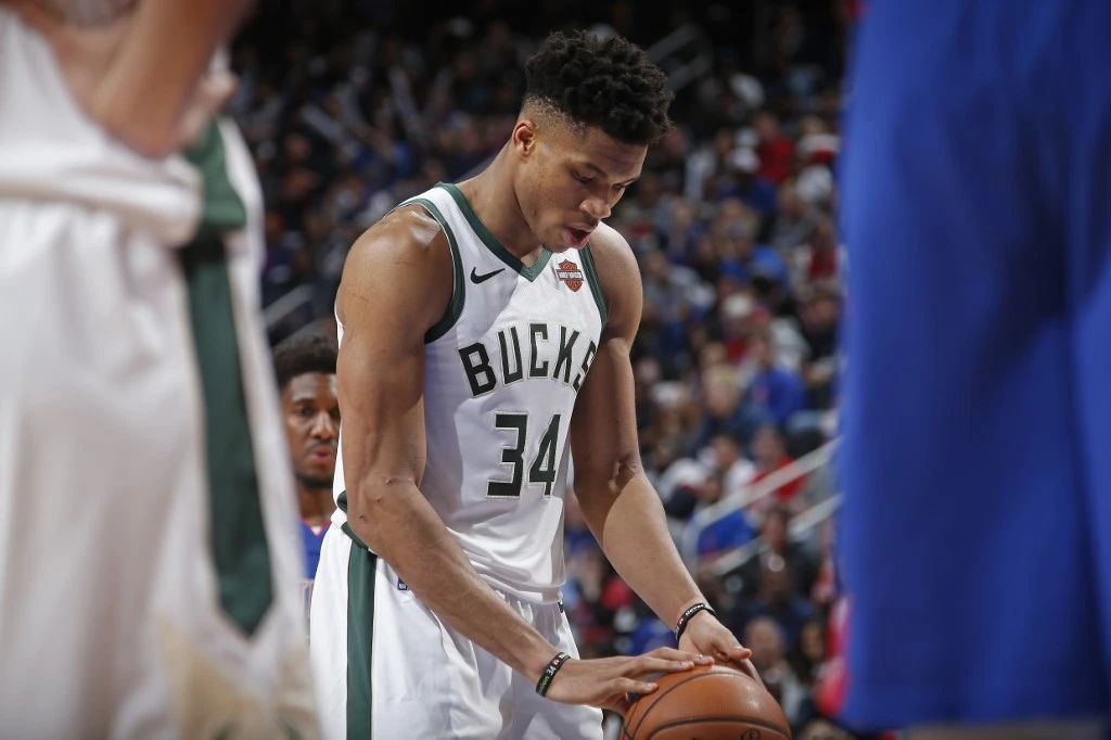 Bucks sweep Pistons to advance, Jazz stave off elimination