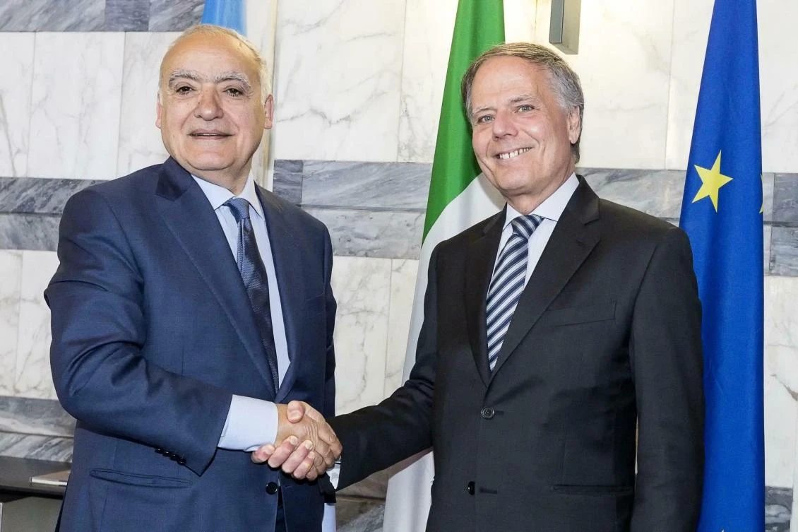 Italy urges EU to ready plan for Libya refugee flight, work on joint initiative