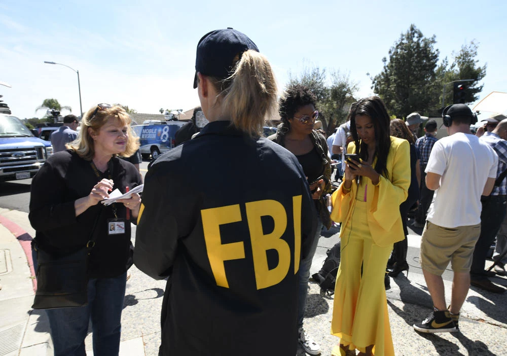 Deadly California synagogue shooting kills 1, suspect linked to mosque arson