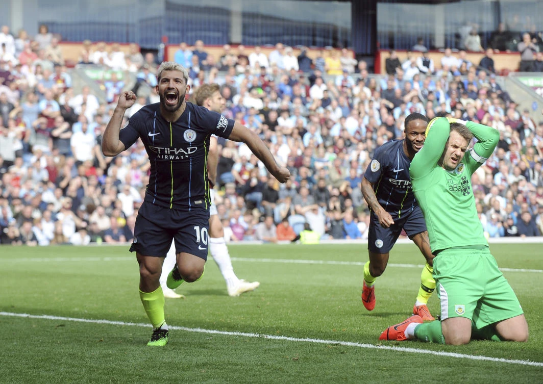 Manchester City back on top, David de Gea costs Manchester United once more