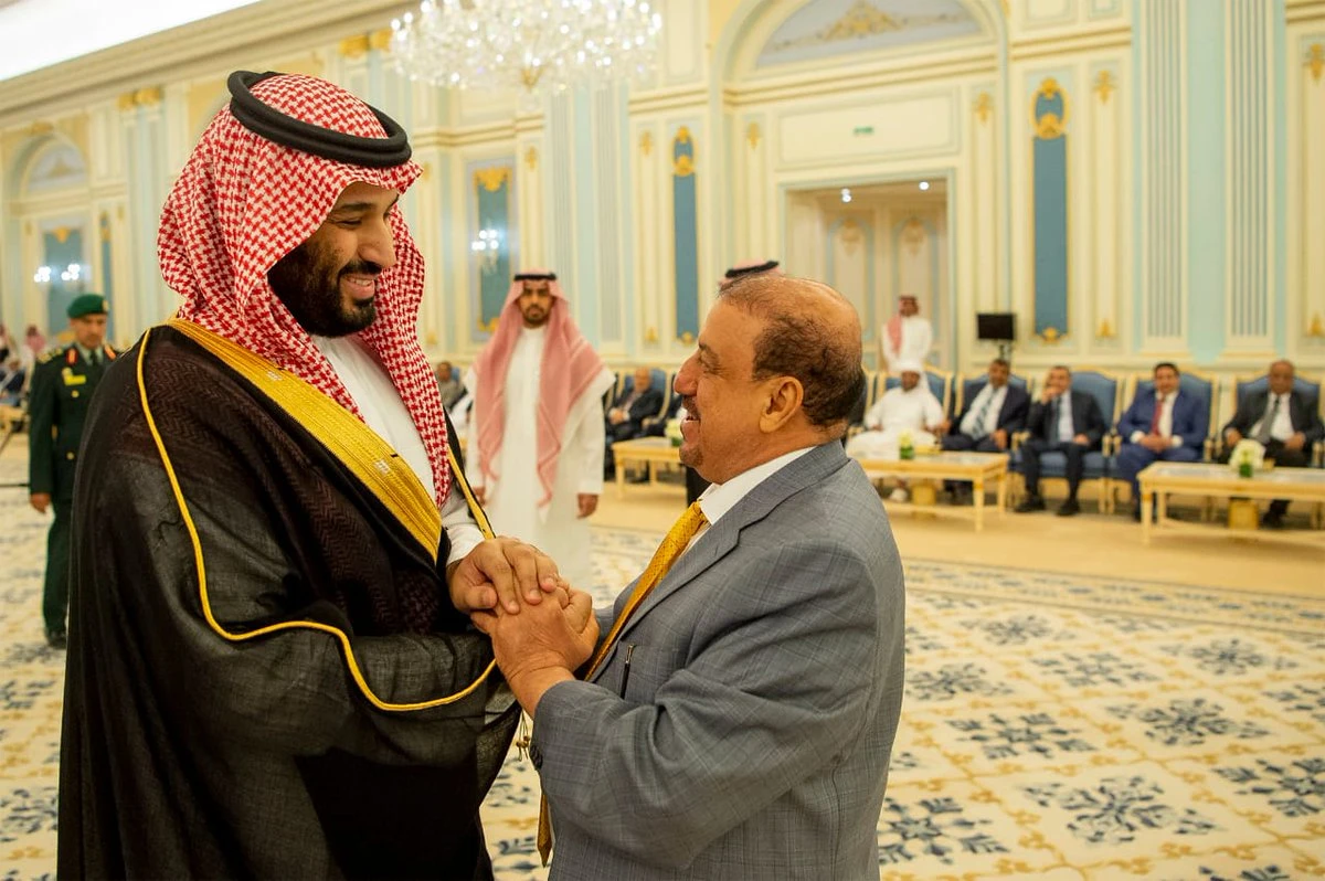 Crown Prince Mohammed bin Salman met the newly elected speaker of the Yemeni parliament in Al-Yamama Palace, Riyadh. (SPA)