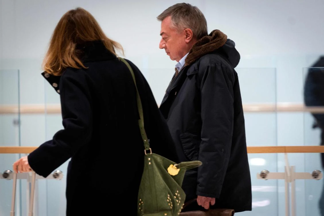 Former France Telecom HR manager Olivier Barberot, right, arrives at a Paris courthouse on the first day of a trial of several former members of the telecoms giant’s management for ‘moral harassment.’ (AFP)