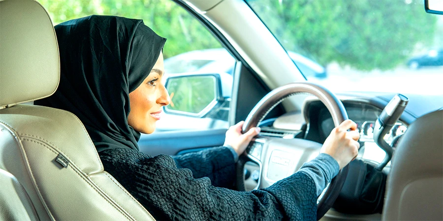 Saudi women can apply to become full-time Careem captains with a guaranteed monthly income and additional benefits.