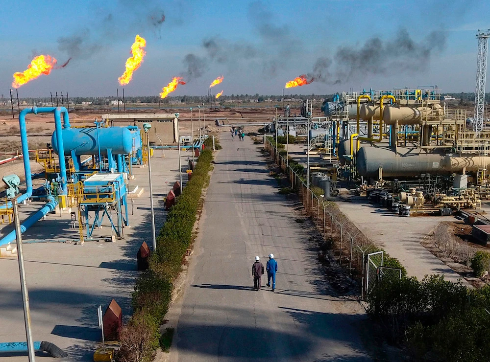 Prime Minister Adel Abdul-Mahdi said that he has instructed Iraq’s Oil Ministry to finalize an agreement with global energy giants ExxonMobil and PetroChina to lead a $53 billion megaproject to boost oil production. (File/AP)