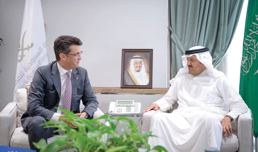 Prince Sultan bin Salman meets Ambassador Michele Cervone d’Urso, head of the EU delegation to Saudi Arabia. SPA