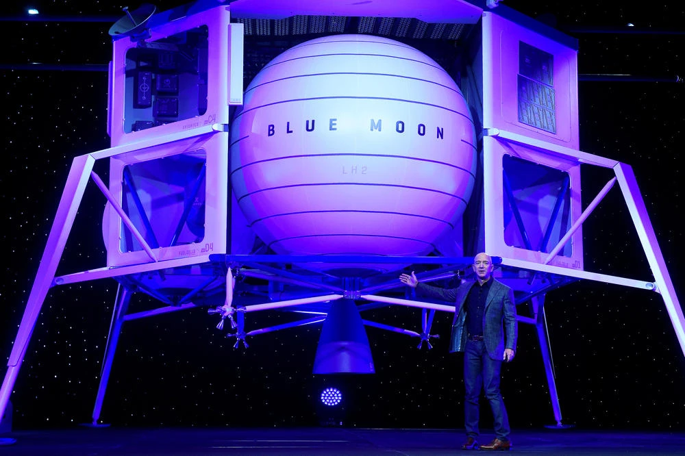 Founder, Chairman, CEO and President of Amazon Jeff Bezos unveils his space company Blue Origin's space exploration lunar lander rocket called Blue Moon during an unveiling event in Washington on May 9, 2019. (REUTERS/Clodagh Kilcoyne)