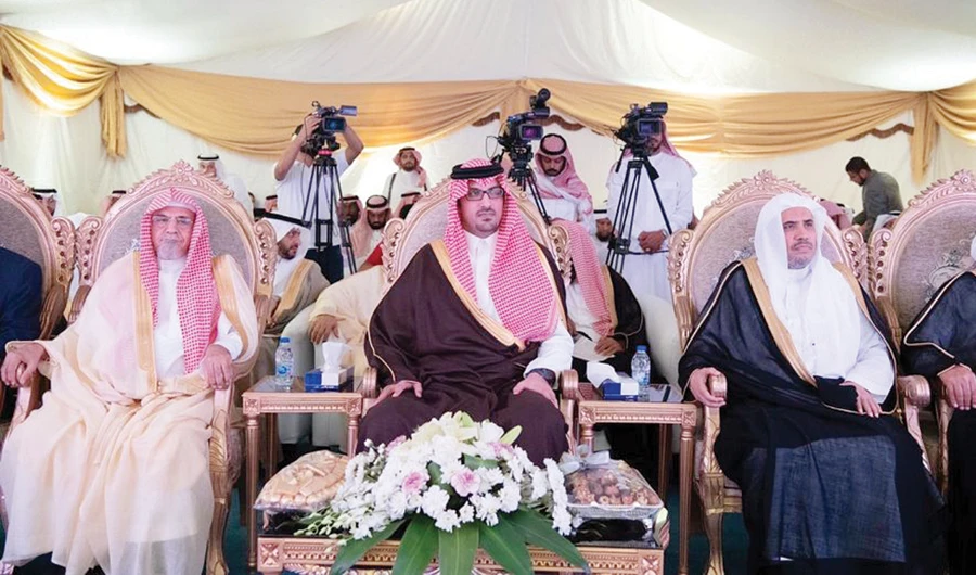 Madinah Deputy Gov. Prince Saud bin Khalid Al-Faisal inaugurates the exhibition on the Life of the Prophet and the Islamic Civilization. (SPA)