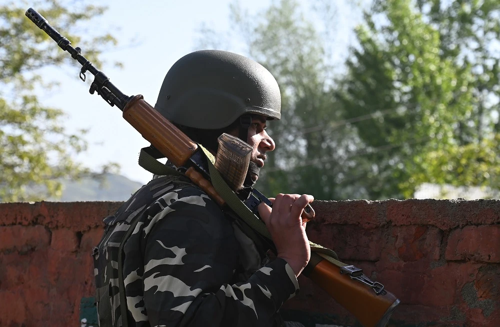 The Daesh statement corresponds with an Indian police statement that a militant called Ishfaq Ahmad Sofi was killed in an encounter in Shopian. (File/AFP)