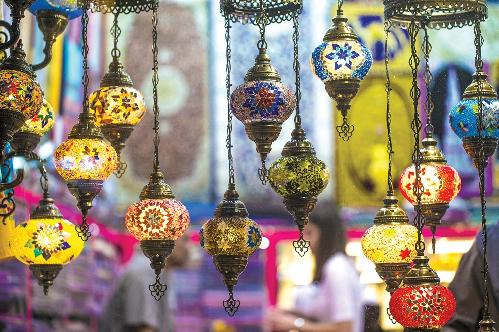 Lanterns reflect Ramadan glory as decoration business thrives in Saudi Arabia