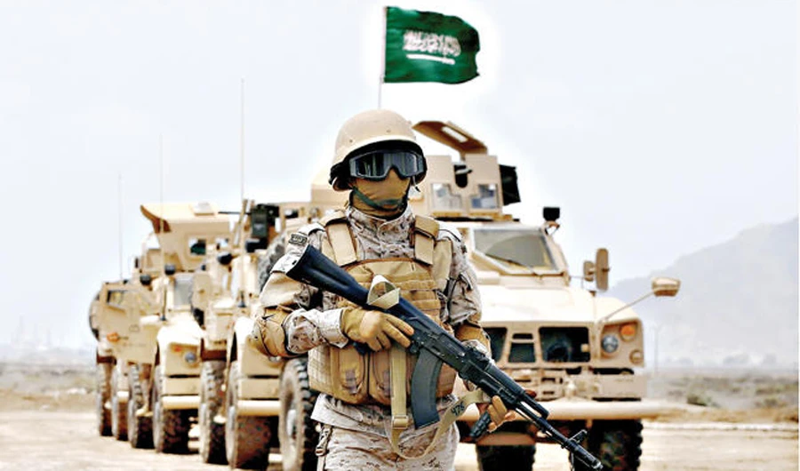 Arab coalition soldier patrolling the Saudi border in Yemen. (File/AFP)