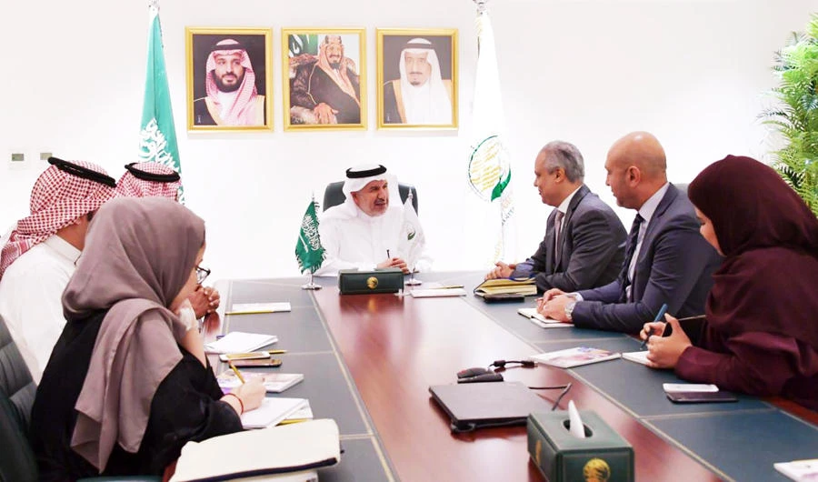 Dr. Abdullah Al-Rabeeah meets UNHCR's Khaled Khalifa and his delegation in Riyadh. (Supplied photo)