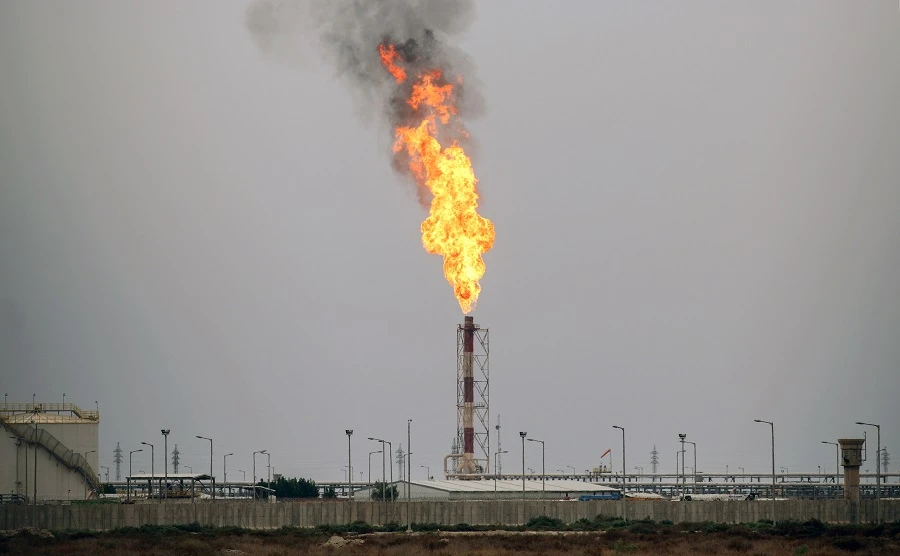 Iraq’s South Oil Company chief said on Saturday that there was no indication of danger and stressed that the situation was stable. (File/AFP)
