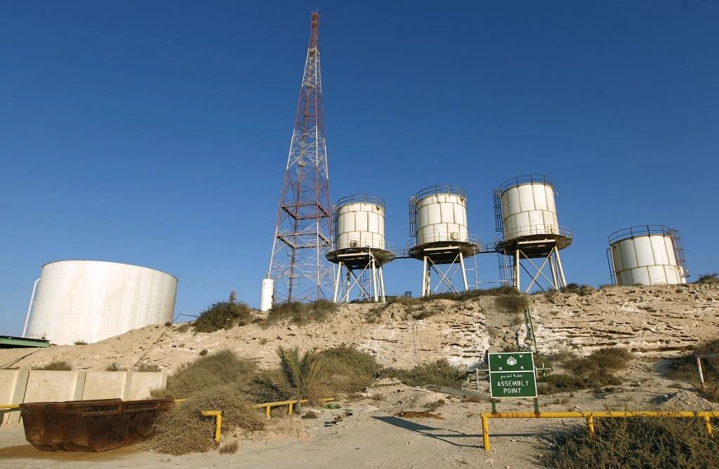 The Zella field belongs to Zueitina Oil Company, which pumped 19,000 barrels per day on average in the last quarter of 2018 across all its fields. (File/AFP)