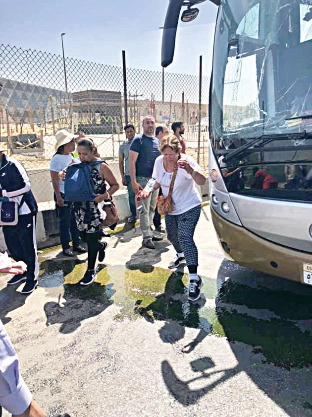 Blast hits tourist bus near Egypt’s Giza pyramids; 17 injured