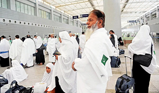 Pakistan lauds Saudi efforts as 2m head for Umrah in Ramadan