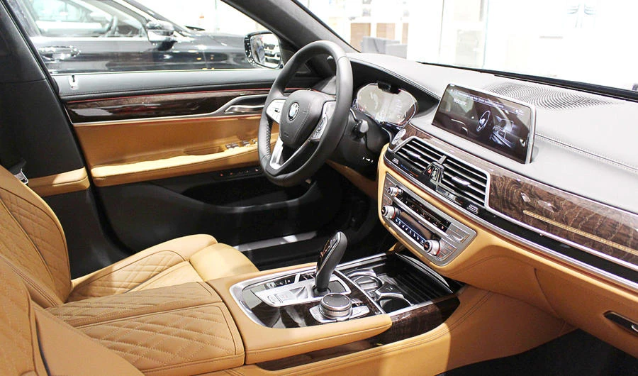 BMW 7 Series customers can enjoy advanced technology with features such as in-car ambient lighting and nappa leather upholstery.
