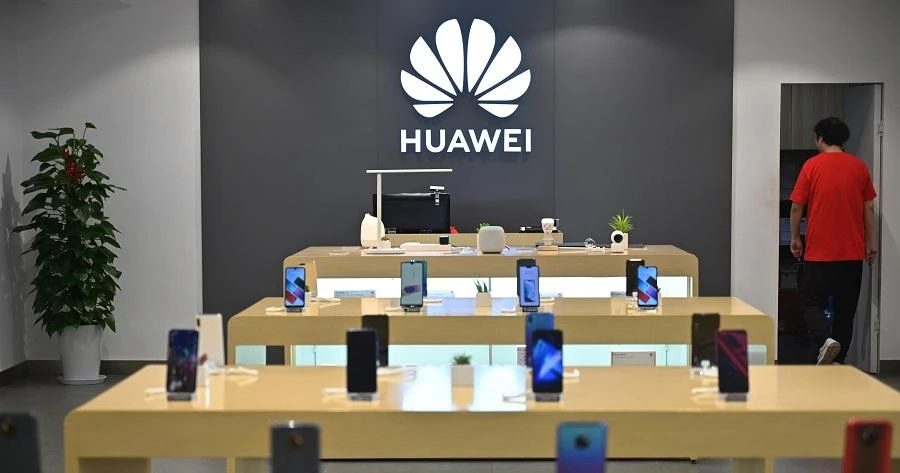Huawei holds on to No. 2 smartphone spot after US ban