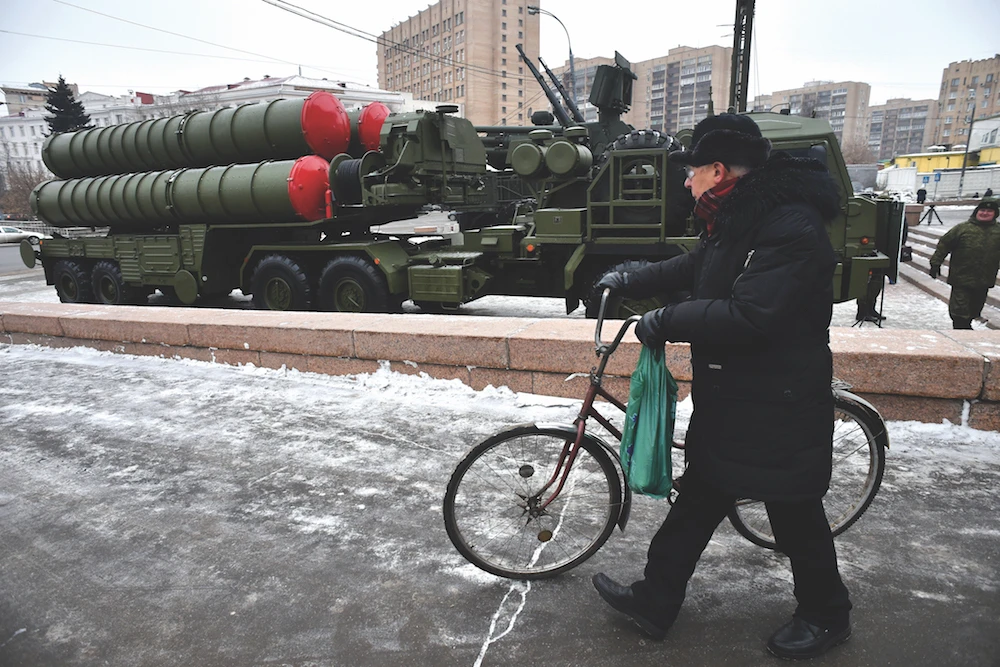 S-400 missiles displayed in central Moscow. Ankara and Washington have squabbled for months over the Turkish plan to buy S-400s , which the US said is incompatible with the Western alliance’s defense network. (AFP)