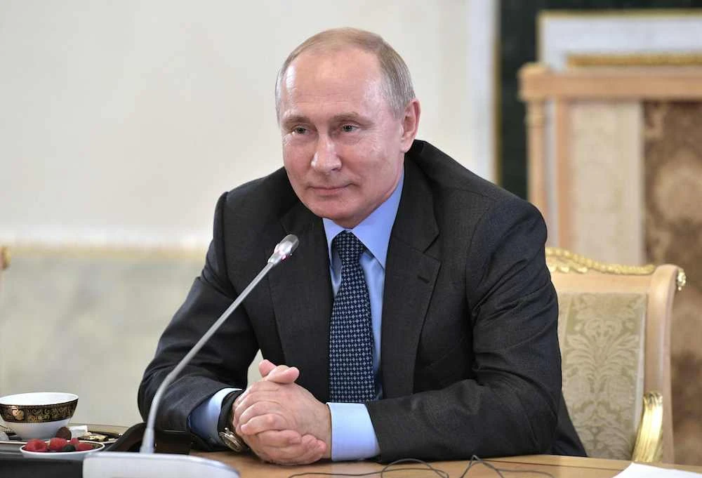 Comments by Putin at the St. Petersburg International Economic Forum have set the stage for tough talks between Russia and its partners over policy on the global oil market. (AFP/File photo)