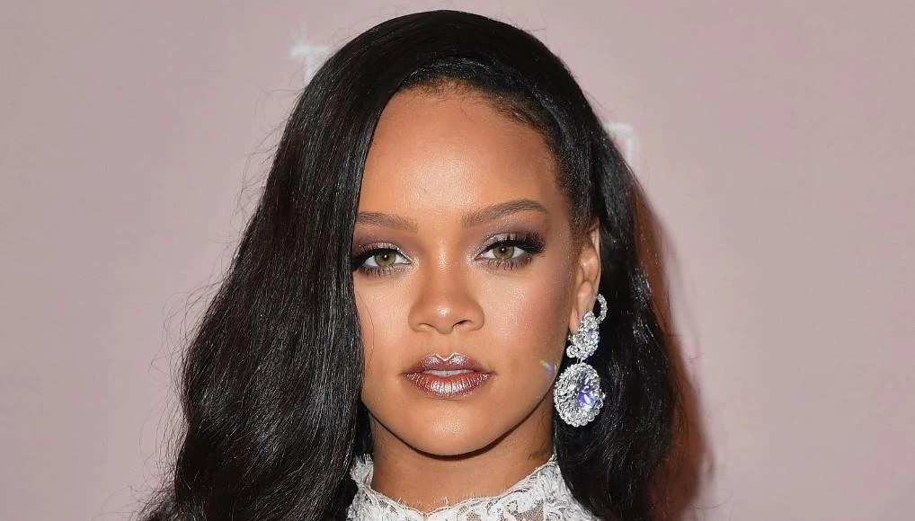 Rihanna enjoys Italy holiday with Saudi boyfriend and family