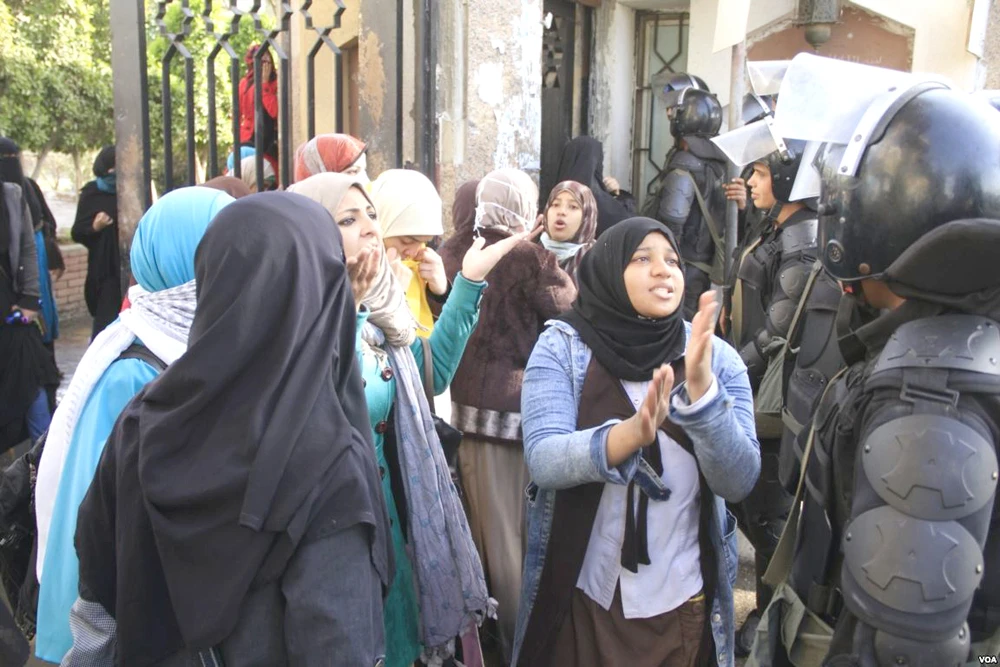 Egypt’s clerics, intellectuals clash over wife-beating fatwa
