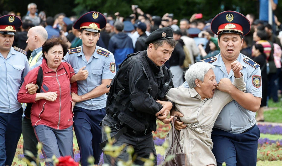 Kazakhstan elects new leader, as hundreds arrested in protests