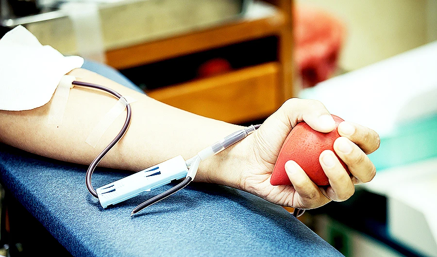 Giving blood helps to save lives of sick and needy and those awaiting surgical operations. (Shutterstock)