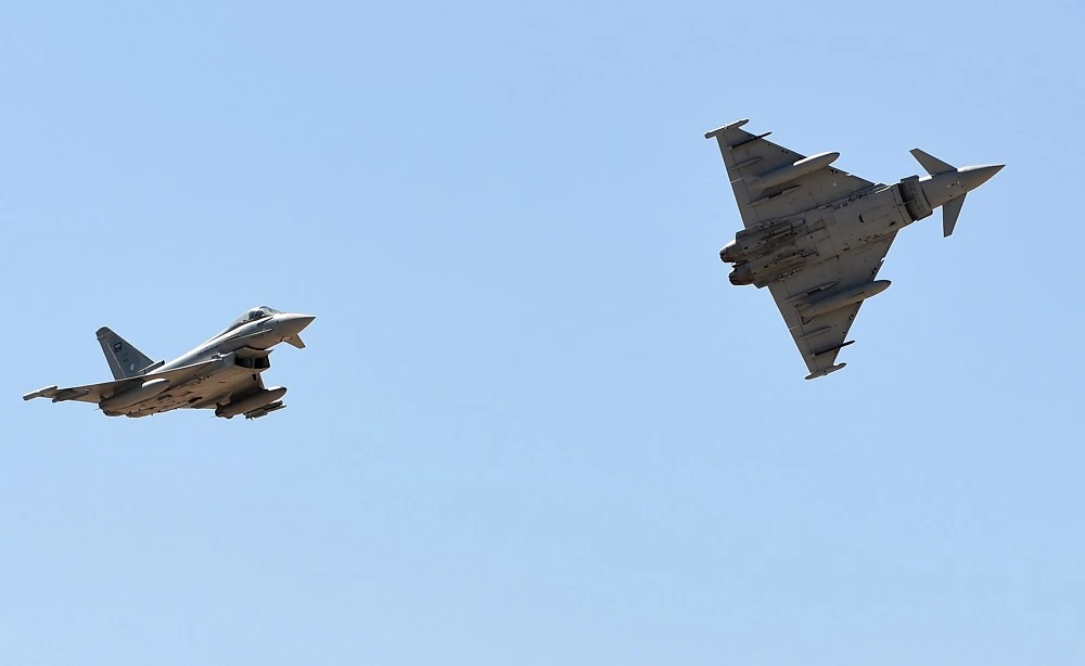 Saudi-led Arab coalition targets Houthi sites in Sanaa