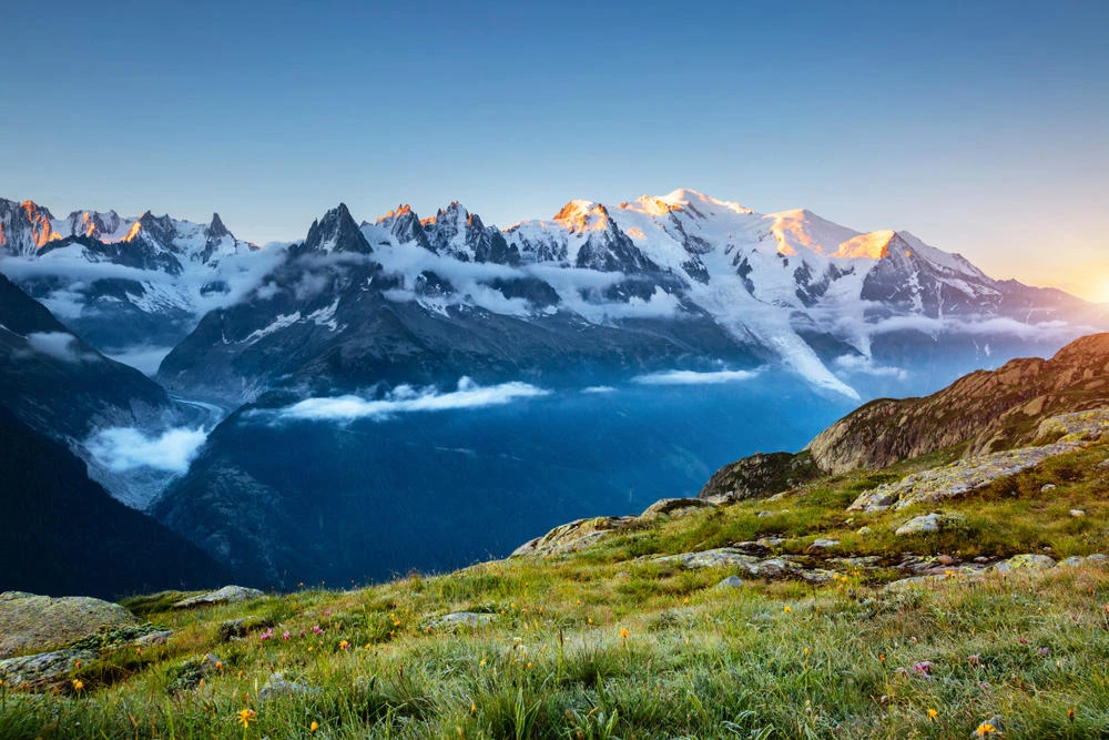 Outrage as 2 Swiss mountaineers land plane on Mont Blanc
