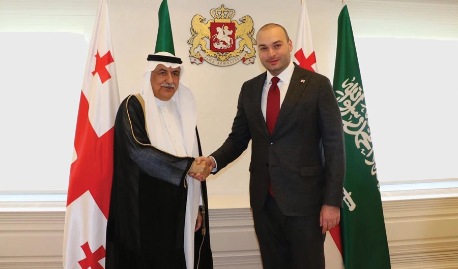 Saudi Arabia’s Minister of Foreign Affairs Ibrahim Al-Assaf meets Georgian Prime Minister Mamuka Bakhtadze in Tbilisi. (SPA)
