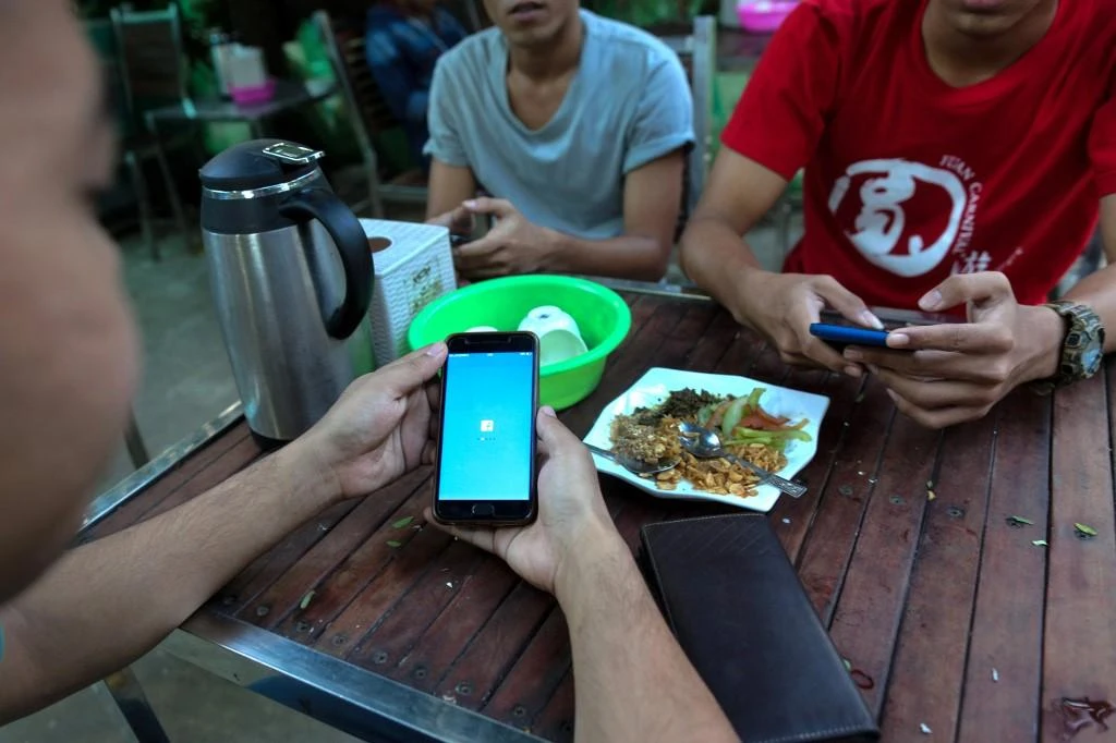 The Myanmar government ordered mobile phone operators to shut down all Internet data across at least eight townships in Rakhine and one in neighboring Chin states. (AFP)