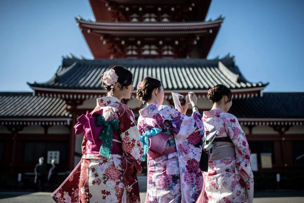 Bum move: Kardashian ‘kimono’ shapewear sparks Japan debate