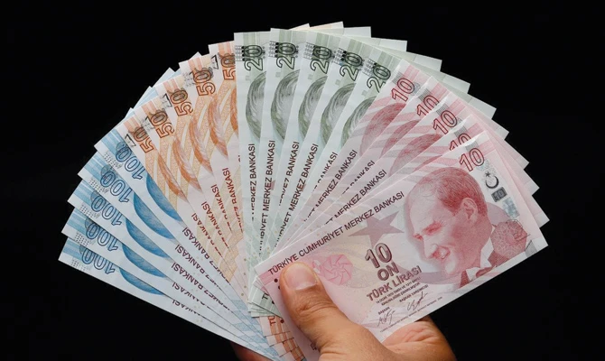 The lira lost 30 percent against the dollar last year and another 10 percent so far this year. (Reuters)