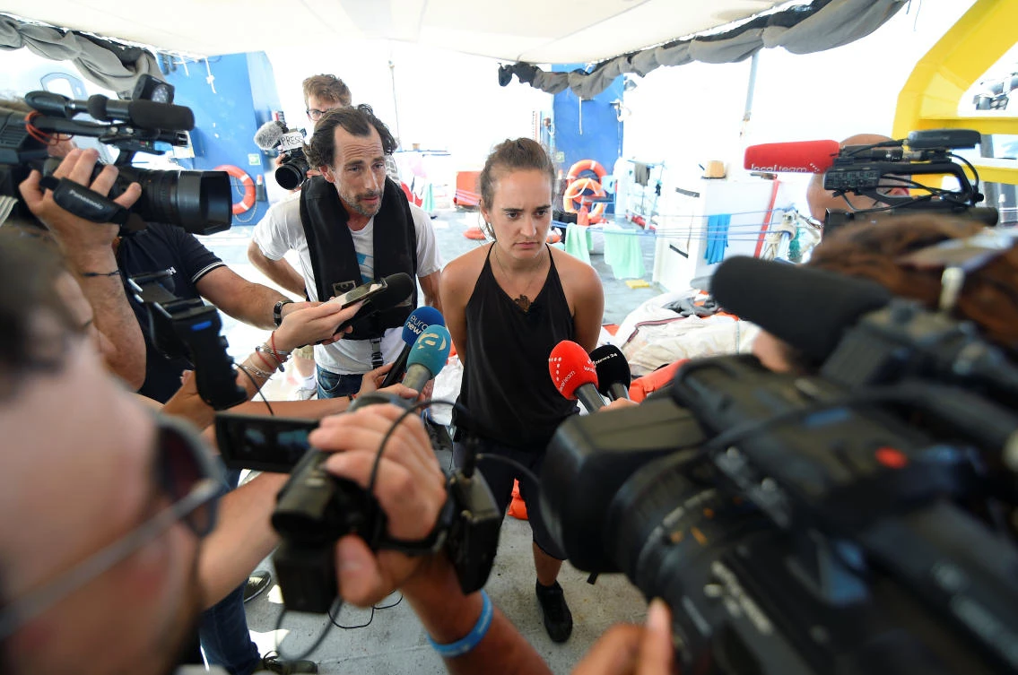 German captain becomes anti-populist heroine in Italy migrant standoff
